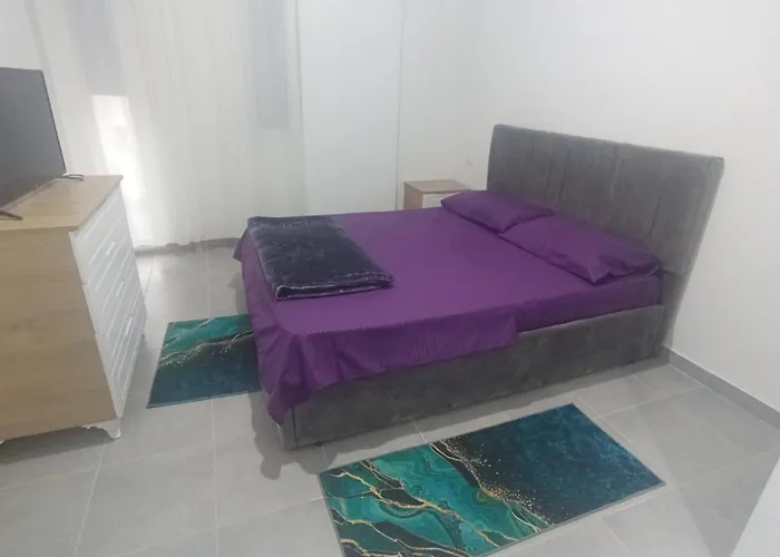 Hostel * Τίρανα