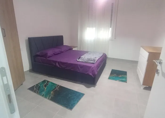 Διαμέρισμα Hostel *